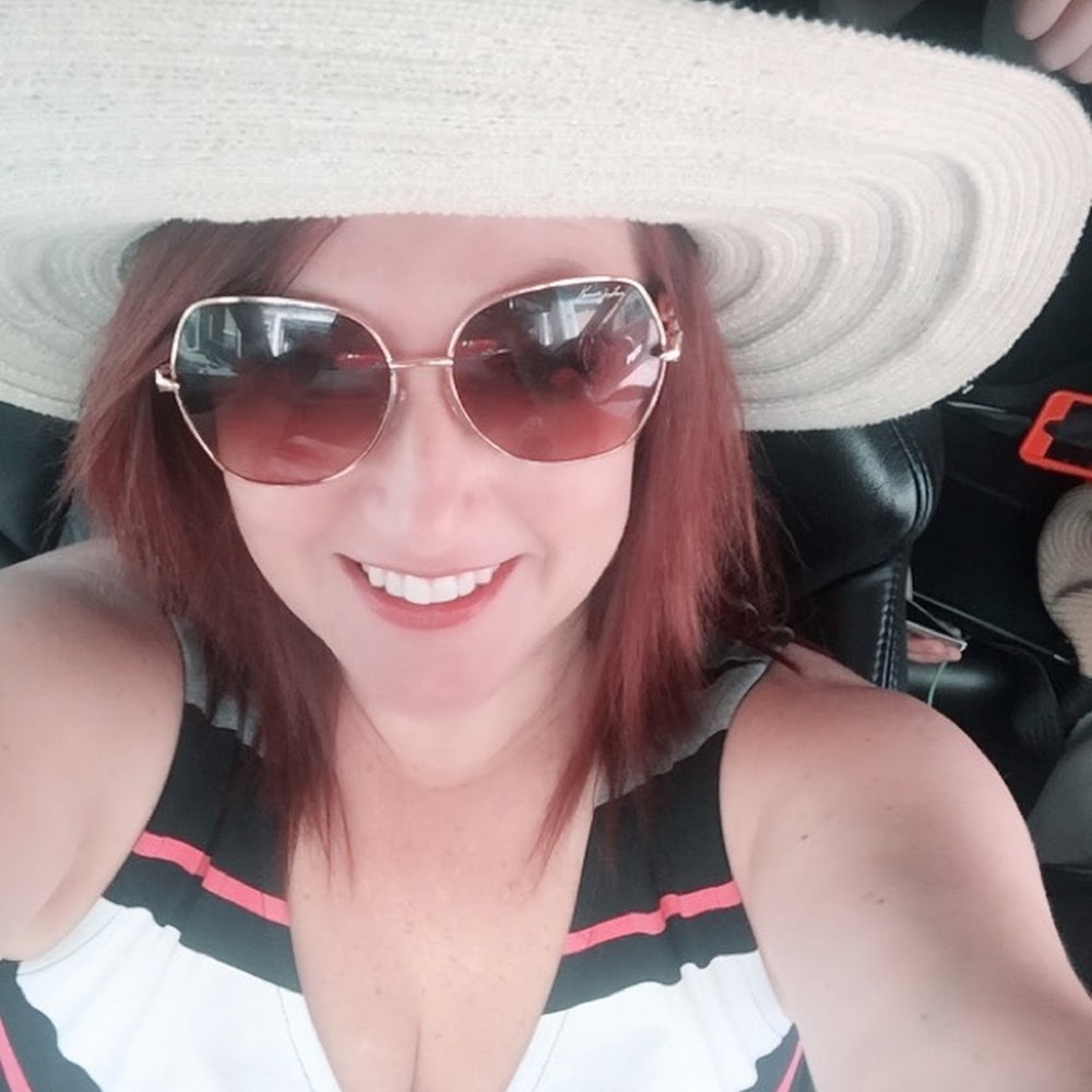 Meet your Posher, Stacy